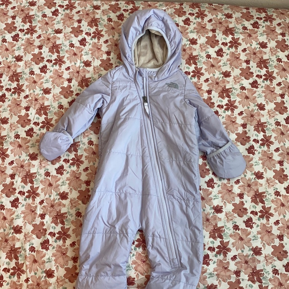 North face Snowsuit ❄️ 12-18 months